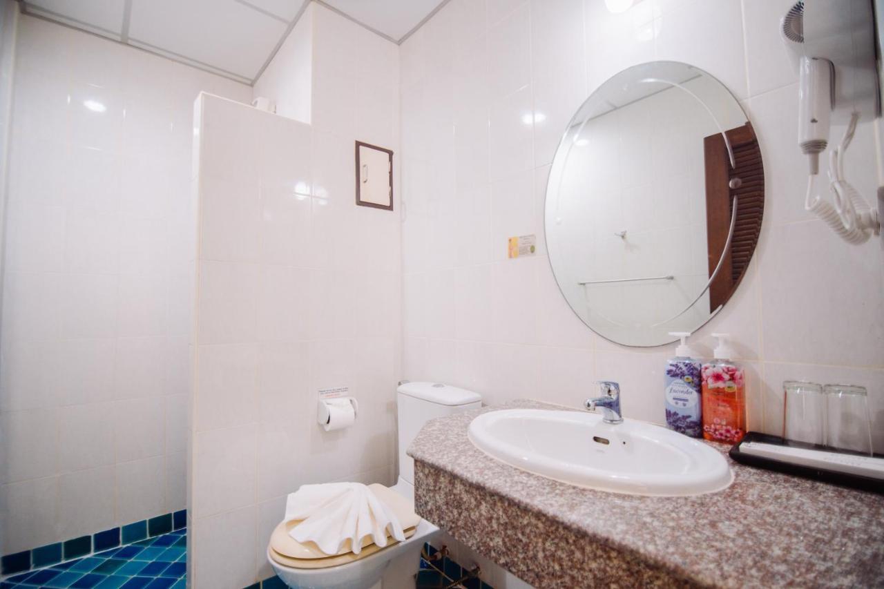 Patong Beach Side Hotel מראה חיצוני תמונה